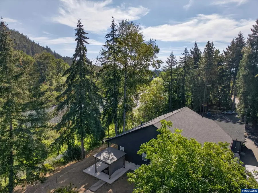 37835  River Dr, Lebanon, OR 97355 - #3