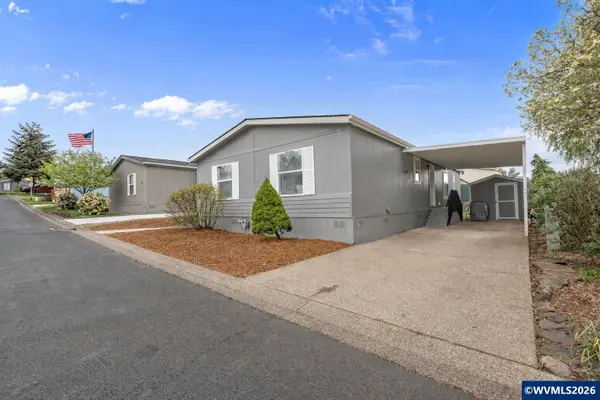 2000  Robins (#52) Ln SE, Salem, OR 97306