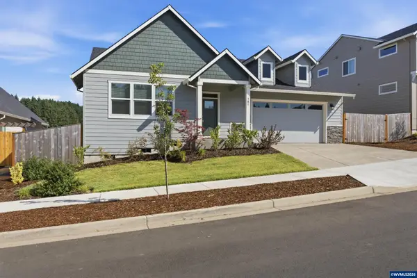 781  Riley Dr, Silverton, OR 97381