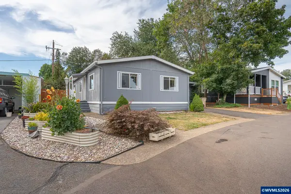 631 E Ellendale #207 Av, Dallas, OR 97338