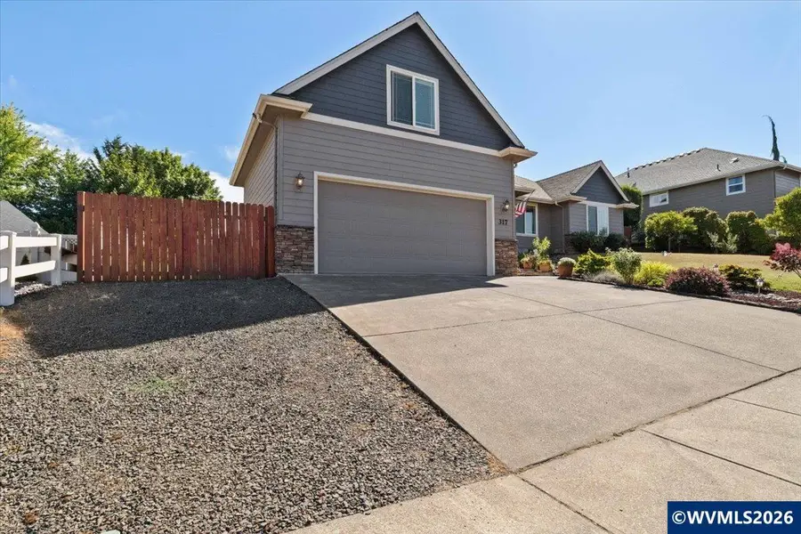 317 NW Ivy Av, Dallas, OR 97338 - #2
