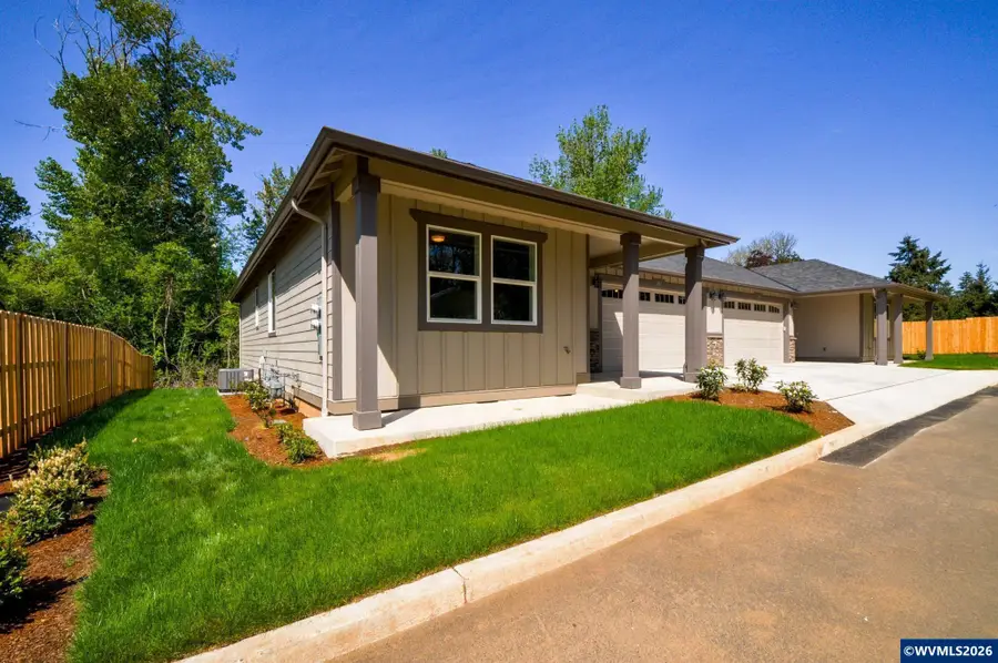 257 NW Douglas (-259) St, Dallas, OR 97338 - #2