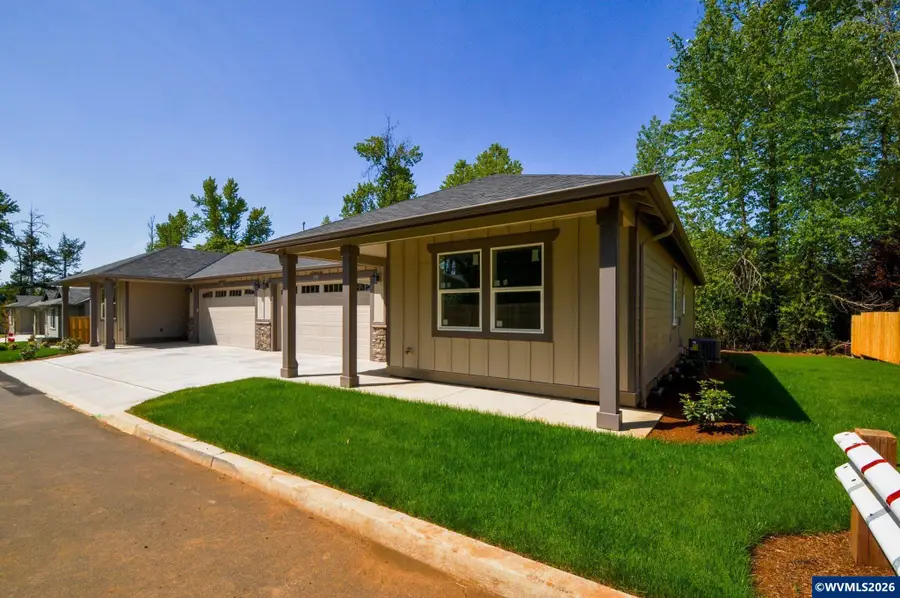 257 NW Douglas (-259) St, Dallas, OR 97338 - #3