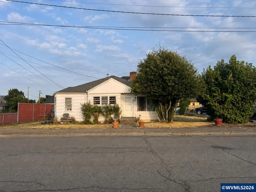 766 S 2nd St, Lebanon, OR 97355 - #2