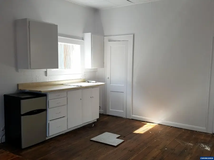 766 S 2nd St, Lebanon, OR 97355 - #3