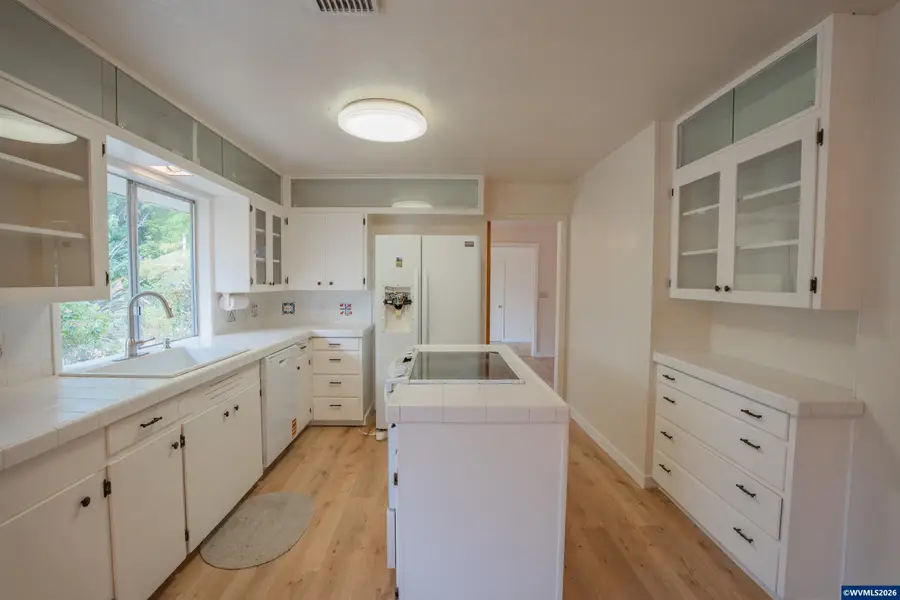 680 E Sherman St, Lebanon, OR 97355 - #3