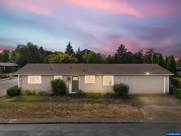 947  Genie St SE, Salem, OR 97306