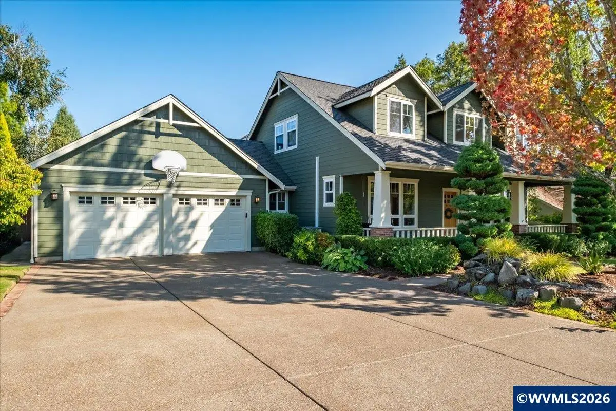 770 SE Cynthian Dr, Dallas, OR 97338 - #1