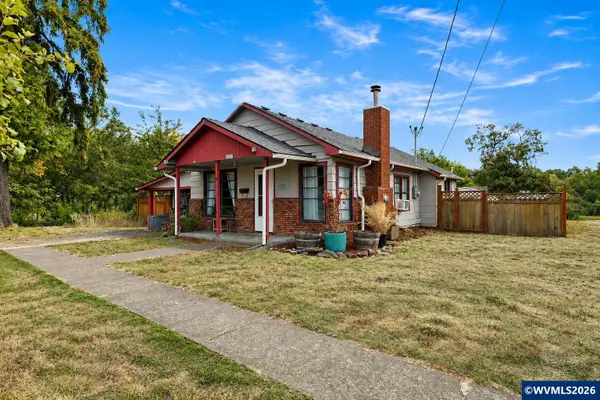 221  Walnut St, Independence, OR 97351