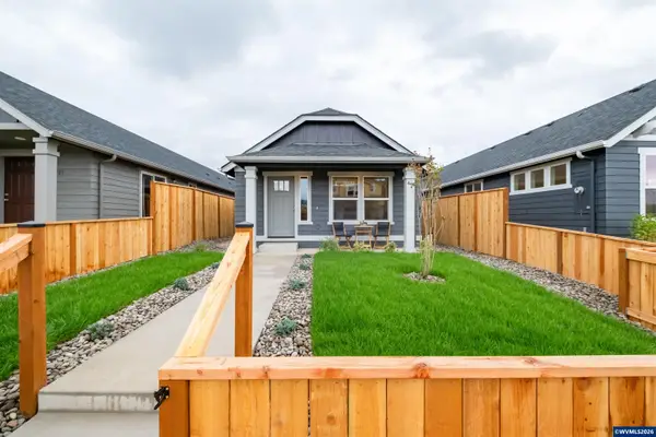 4760 SE Harrier St, Albany, OR 97322