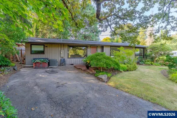 780  Ratcliff Dr SE, Salem, OR 97302