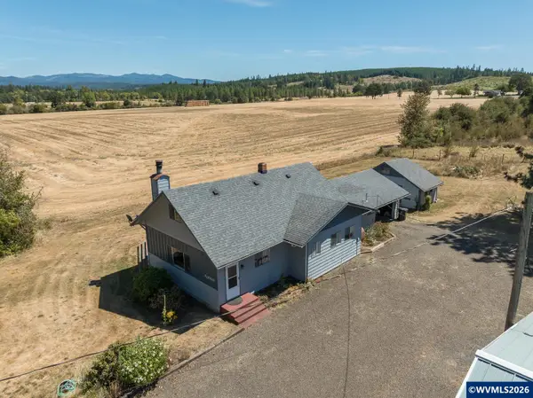 40028  Lacomb Dr, Lebanon, OR 97355