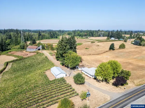 31183 S Barlow Rd, Hubbard, OR 97032
