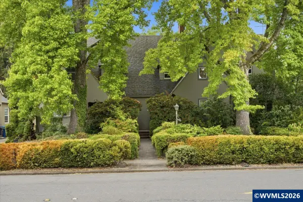 575  24th St NE, Salem, OR 97301