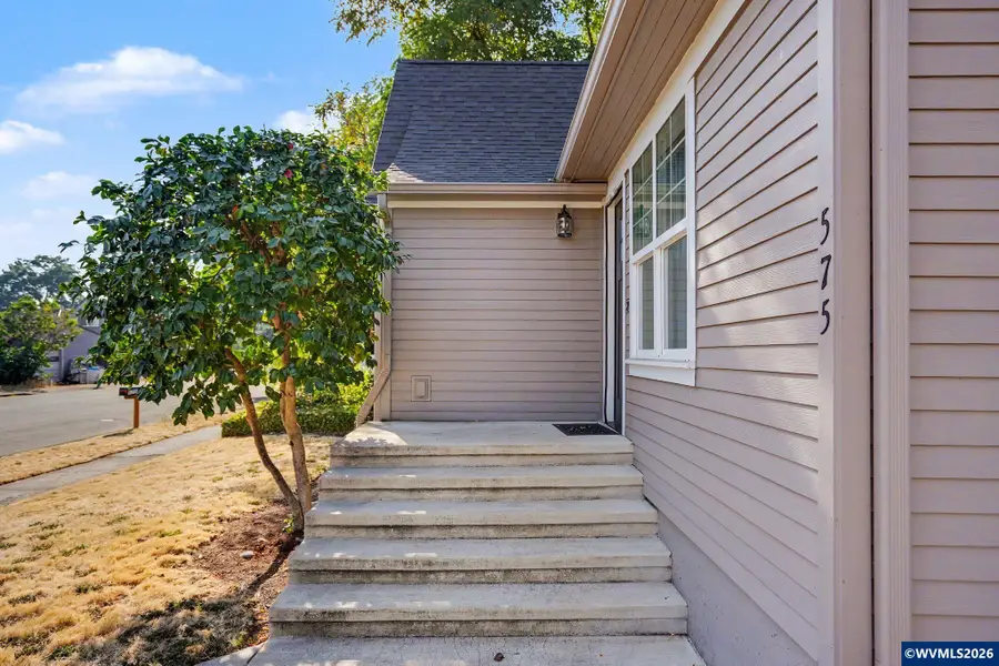 575 E Jefferson St, Stayton, OR 97383 - #3