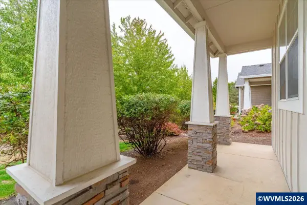 2243  Equestrian Lp SE, Salem, OR 97302