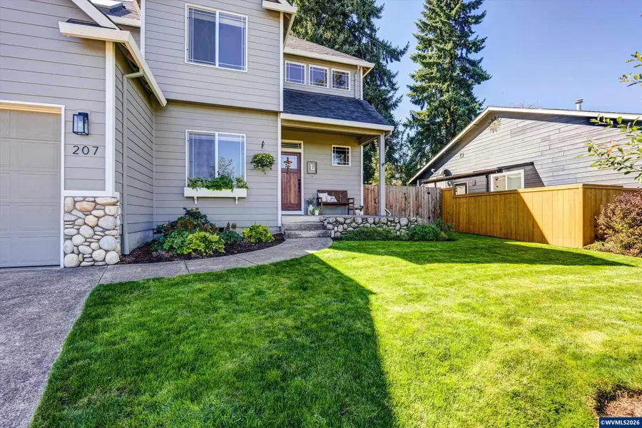 207  Sweden Cir, Silverton, OR 97381 - #2