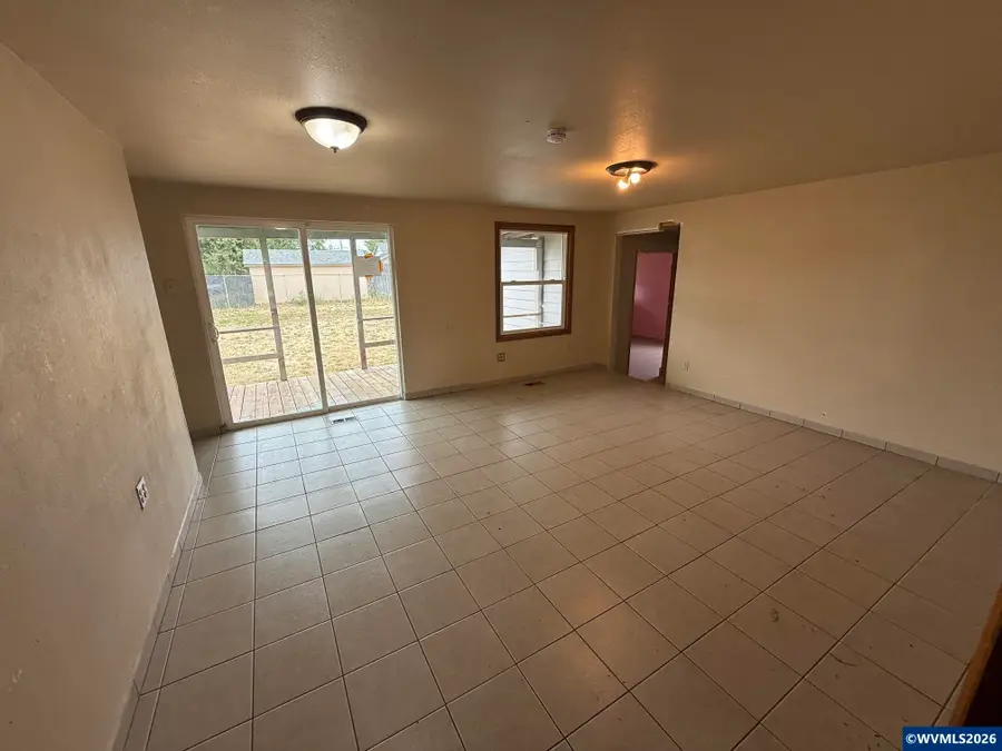 443  Tangent St, Lebanon, OR 97355 - #2