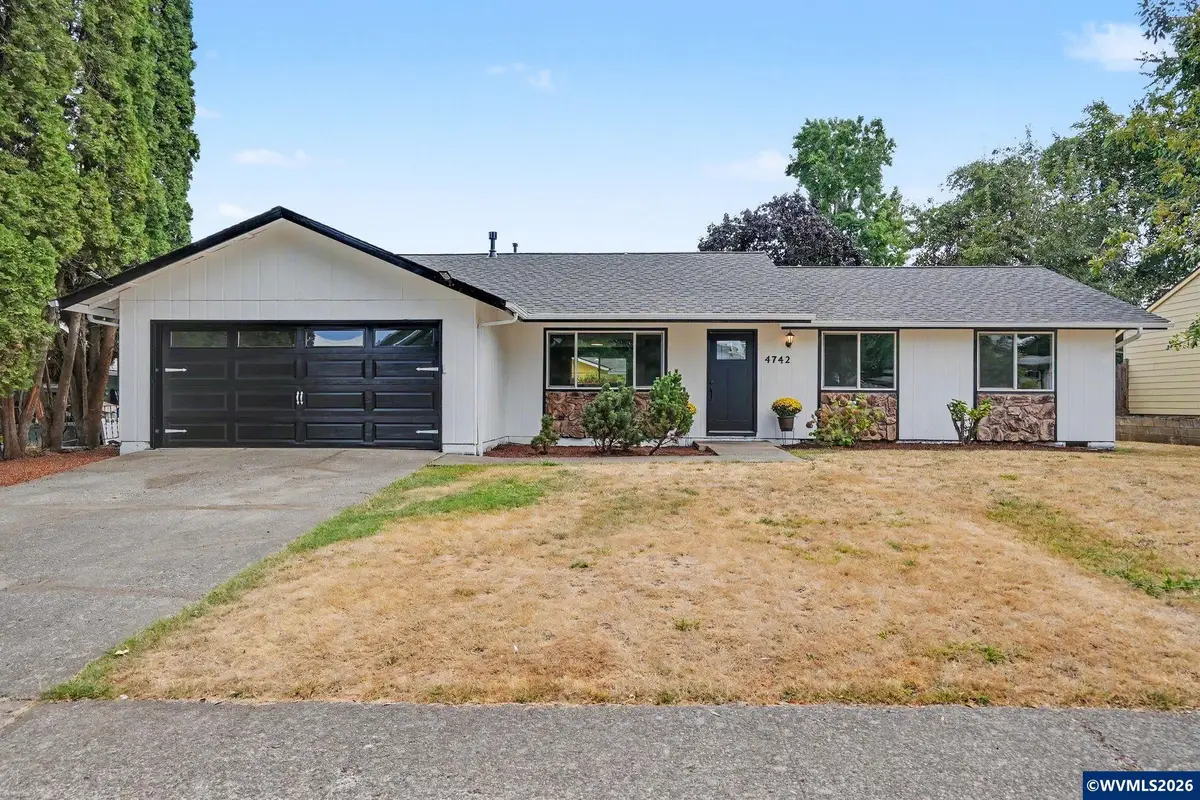 4742  Oak Park Dr NE, Salem, OR 97305 - #1