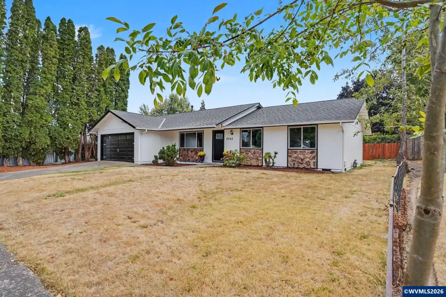 4742  Oak Park Dr NE, Salem, OR 97305 - #2