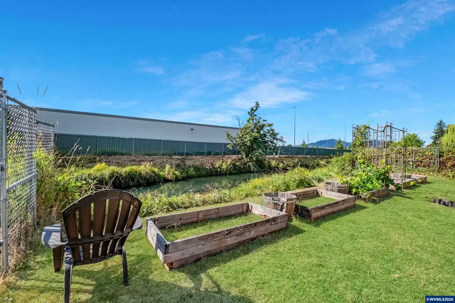 120 E Cedar St, Lebanon, OR 97355 - #3