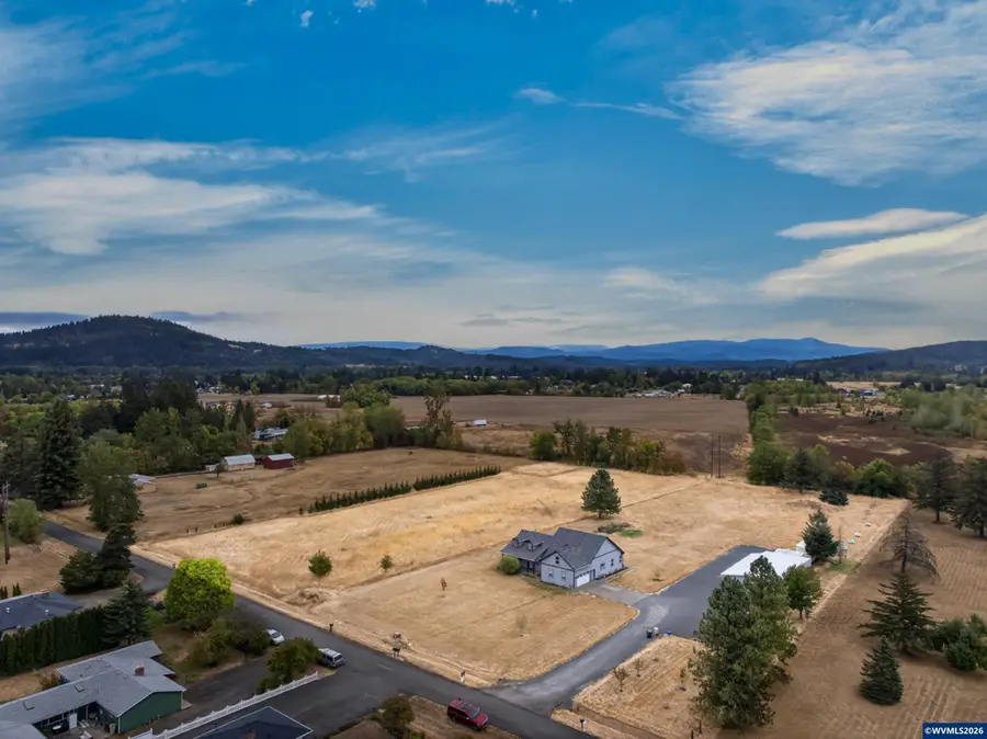 885  Hillview Dr, Lebanon, OR 97355 - #2