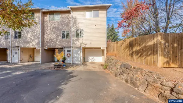 2224  Maplewood Dr S, Salem, OR 97306