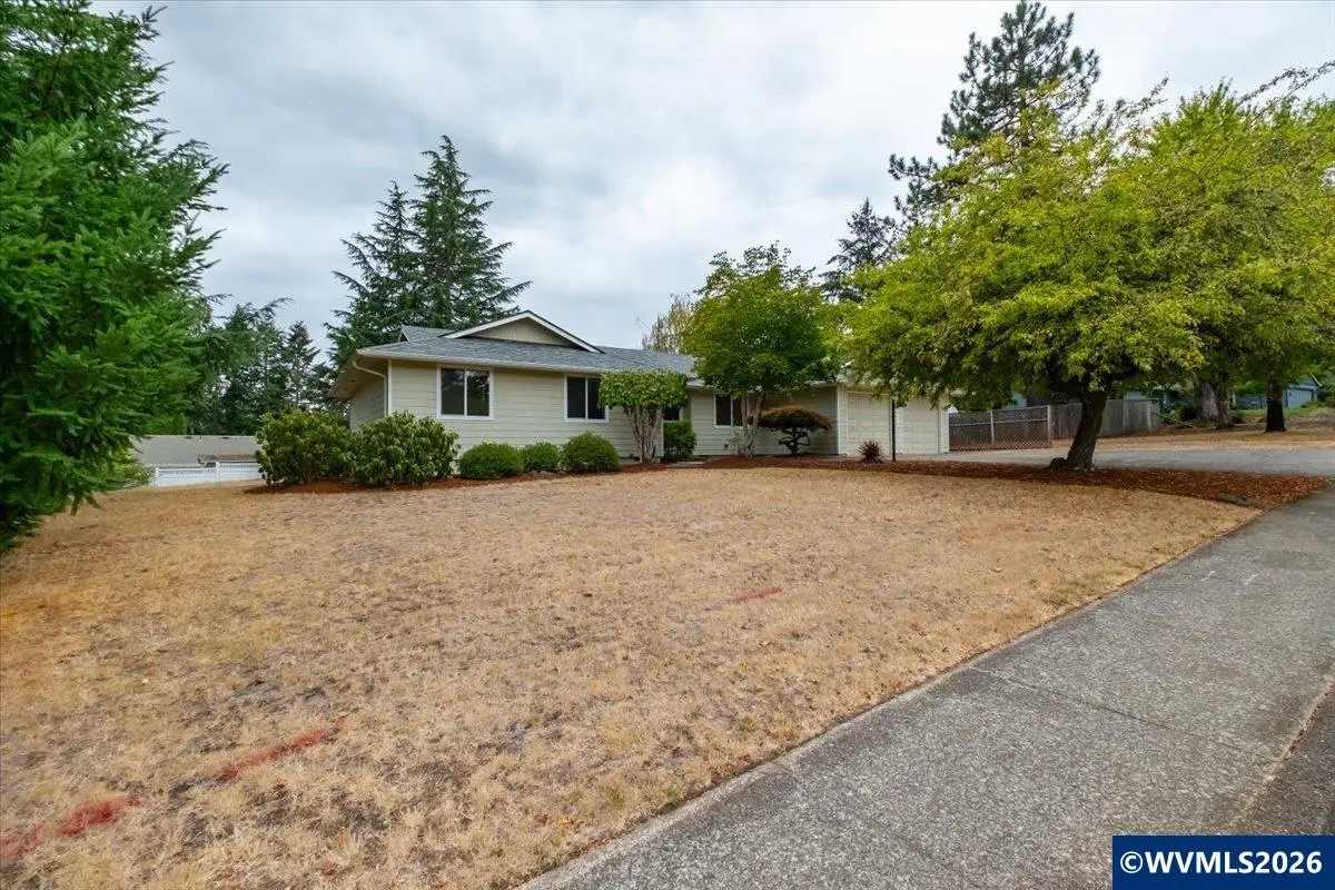 1223 SW Bridlewood Dr, Dallas, OR 97338 - #1