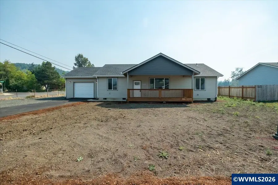 1221  49th St, Sweet Home, OR 97389 - #2