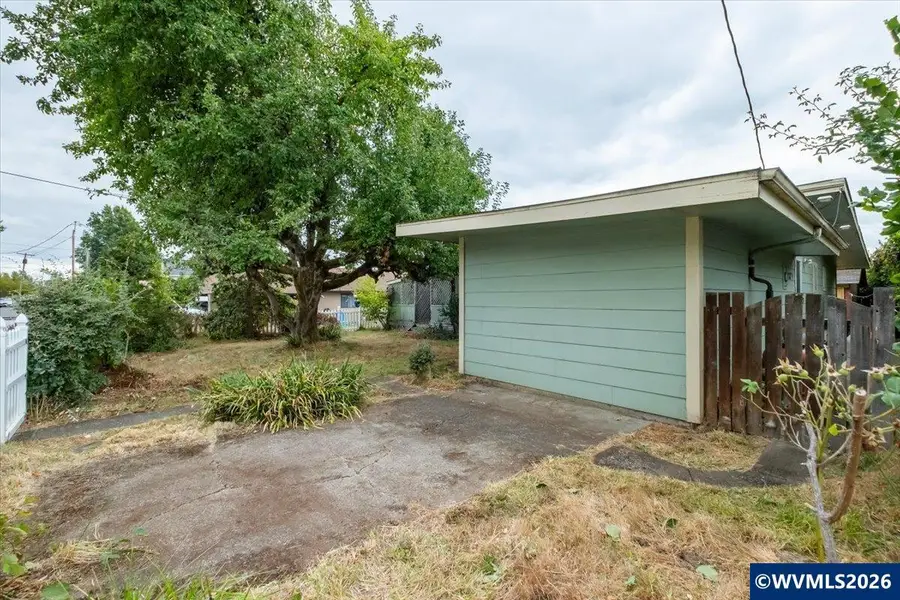 236 S 17th St, Philomath, OR 97370 - #2