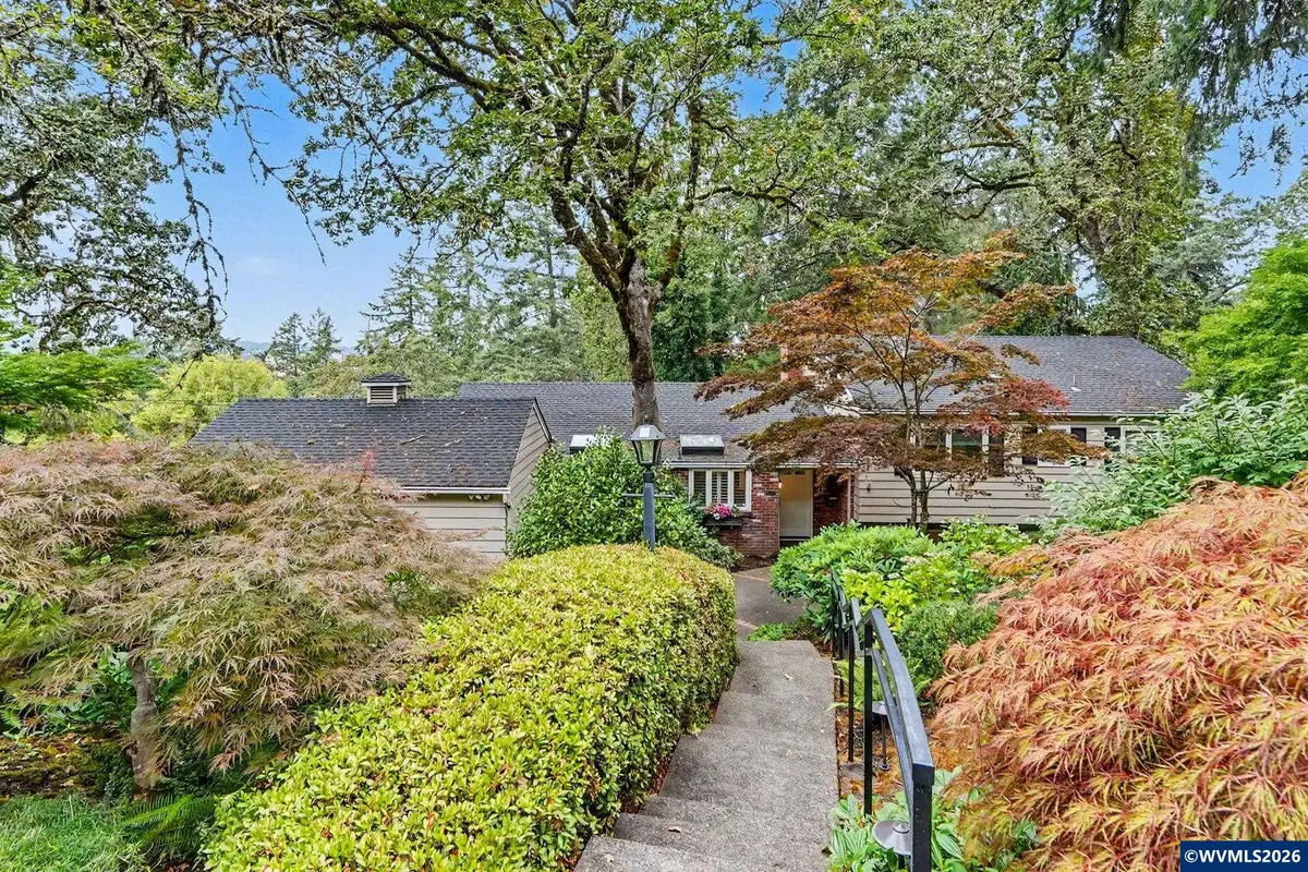 1075  Hansen Av S, Salem, OR 97302 - #1