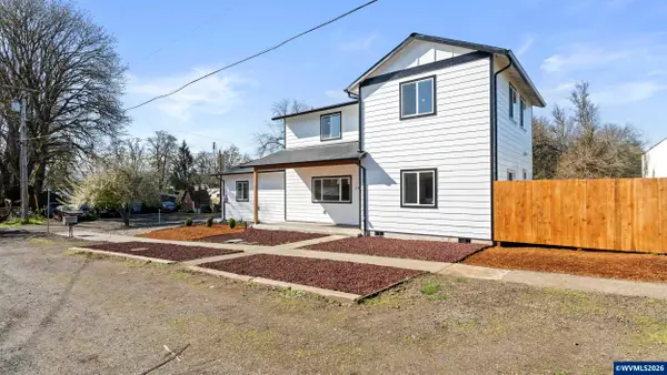 141 NE D St, Willamina, OR 97396