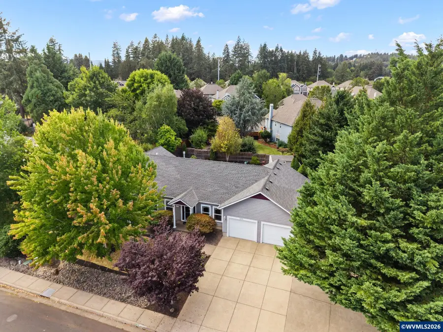 2210  Broadway St NW, Albany, OR 97321 - #3