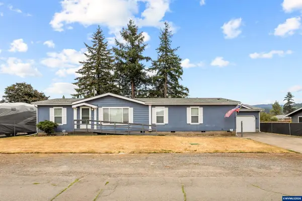 1100 SW 2nd Av, Mill City, OR 97360