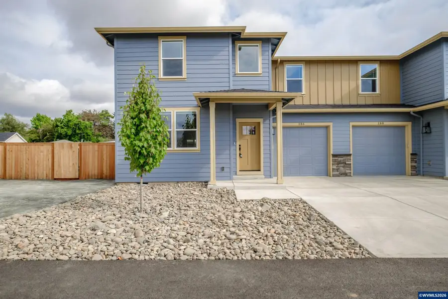 186 & 188 SE Lacreole Dr, Dallas, OR 97338 - #2