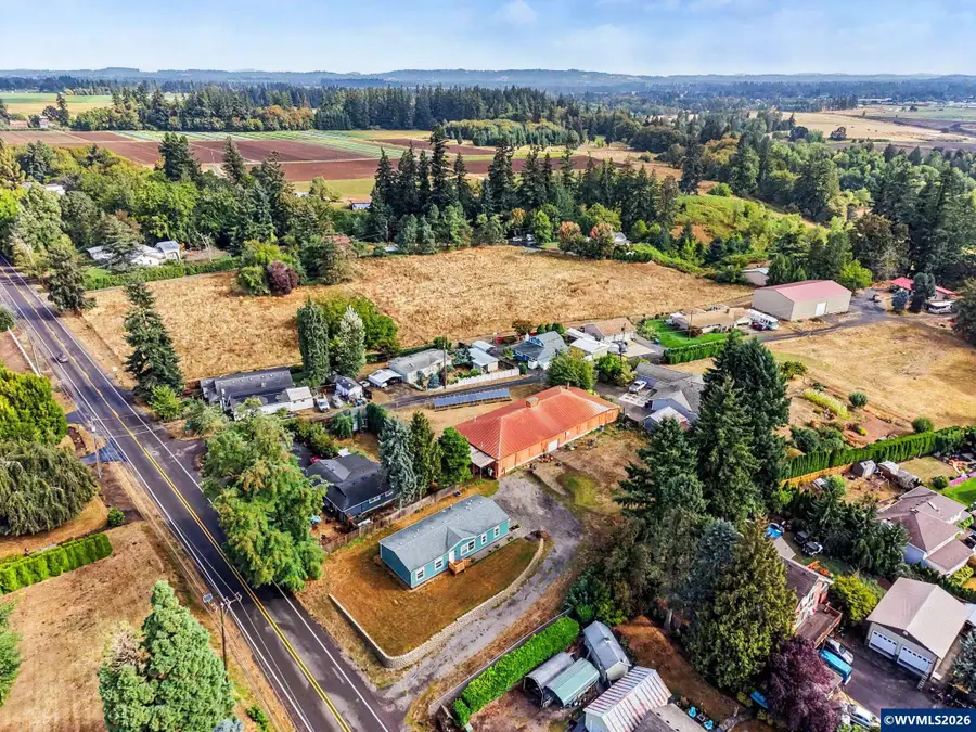 21966  Airport Rd NE, Aurora, OR 97002 - #2