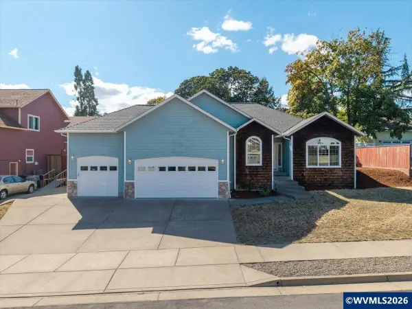 2662 NW Oak Glen St, Albany, OR 97321