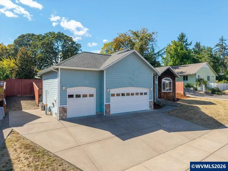 2662 NW Oak Glen St, Albany, OR 97321 - #2