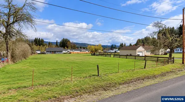 4890  Airport Rd, Sweet Home, OR 97386
