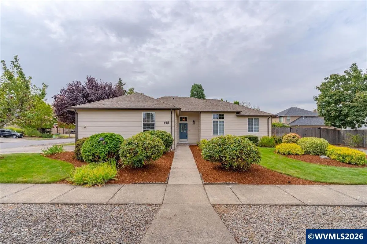 645 N 12th Av, Stayton, OR 97383 - #1
