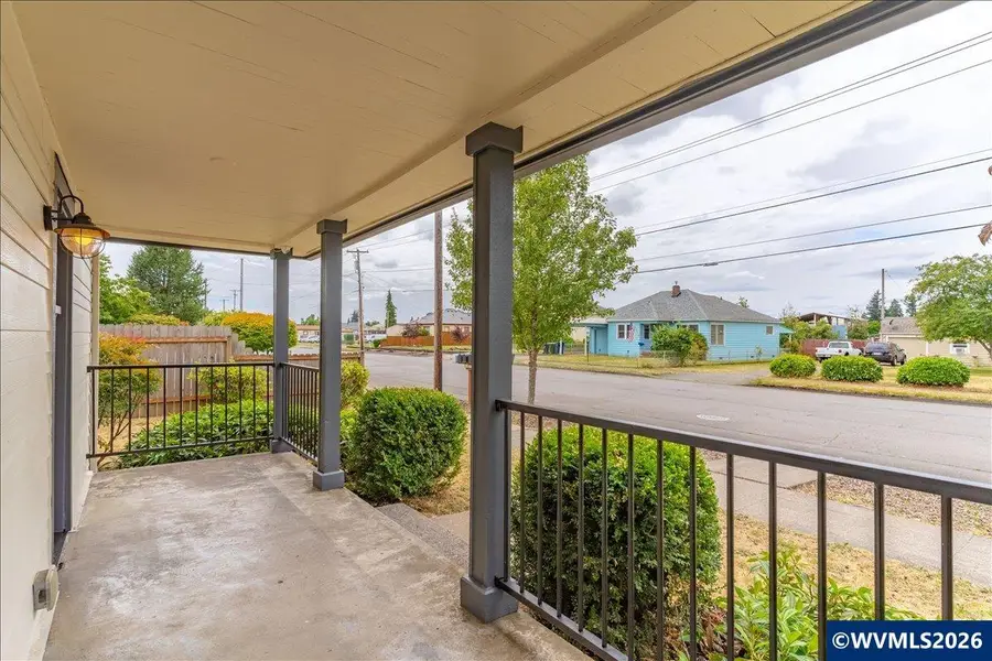 1282 N 3rd Av, Stayton, OR 97383 - #3