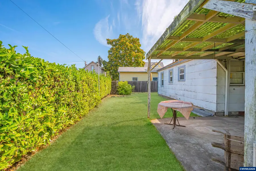 265 E Isabella St, Lebanon, OR 97355 - #3