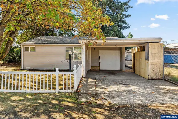 2860  Parkway St, Lebanon, OR 97355
