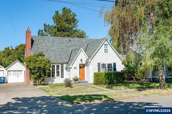 399  24th St NE, Salem, OR 97301