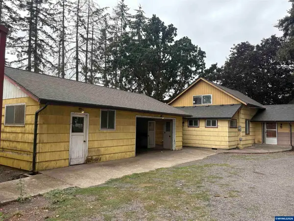 9068 SE Snoddy Dr, Aumsville, OR 97325