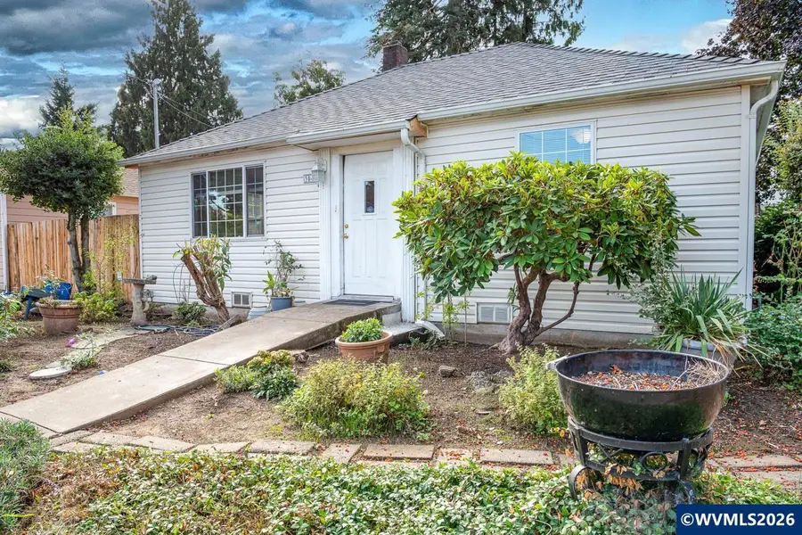 3040  D St NE, Salem, OR 97301 - #3