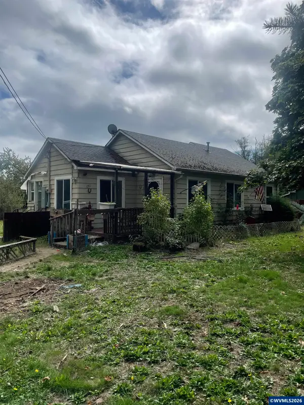 130  Lombard St, Falls City, OR 97344