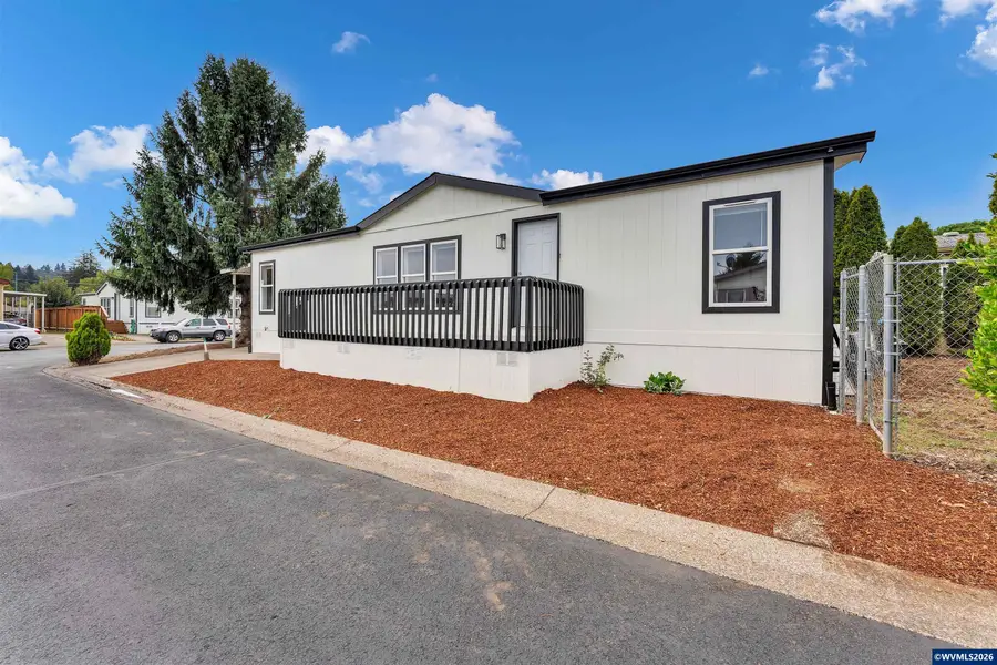 2000  Robins (#84) Ln SE, Salem, OR 97306 - #2