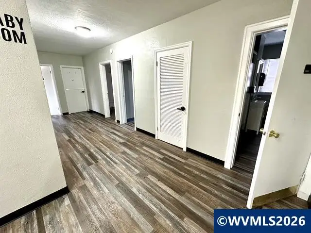 1099  Queen Av SW, Albany, OR 97321 - #2