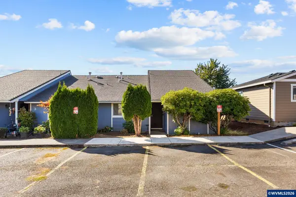 350 NE Evergreen #4 Ct, Dallas, OR 97338